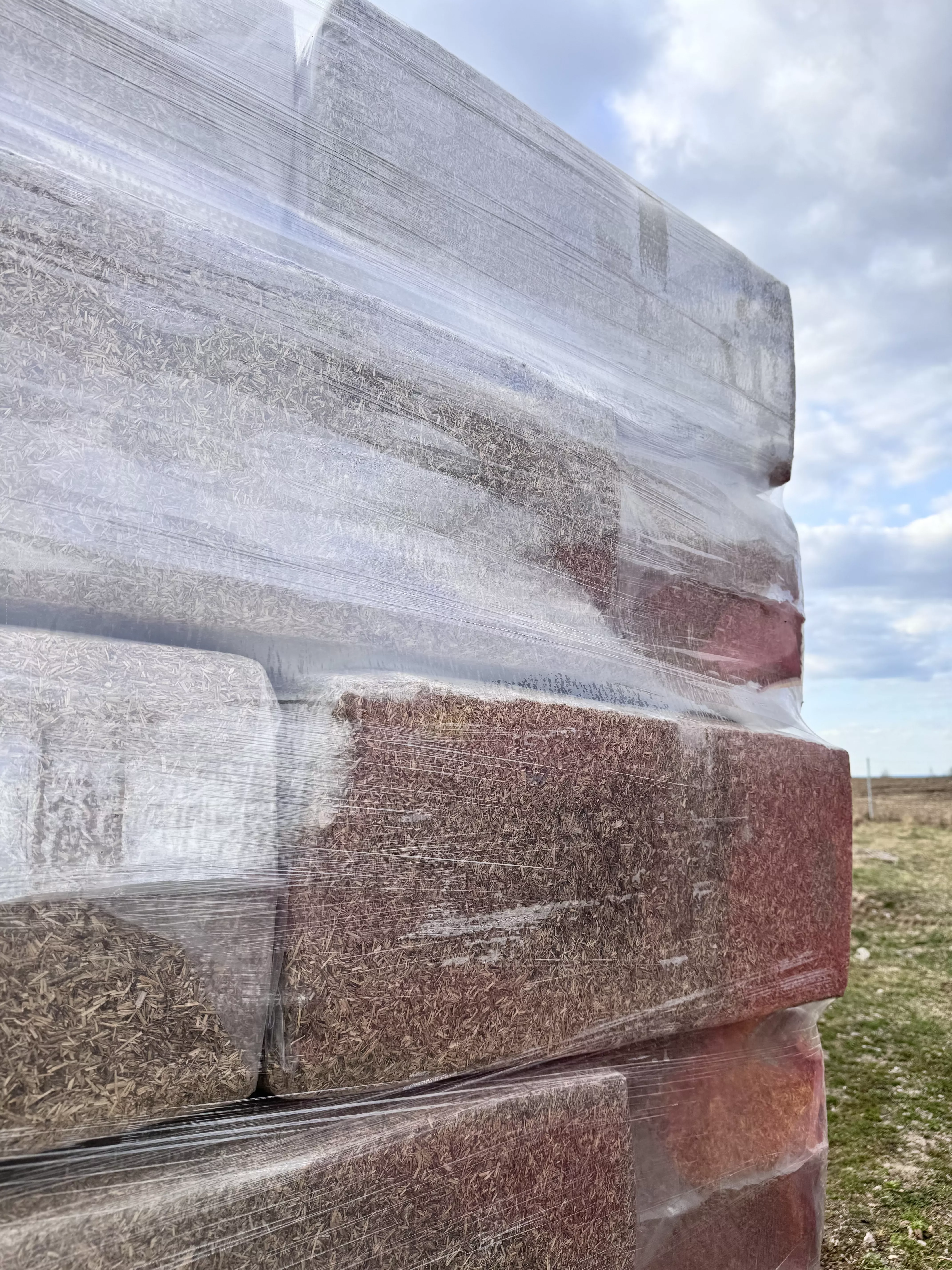 Processed natural LinoBed flax bedding ready for use and return to nature