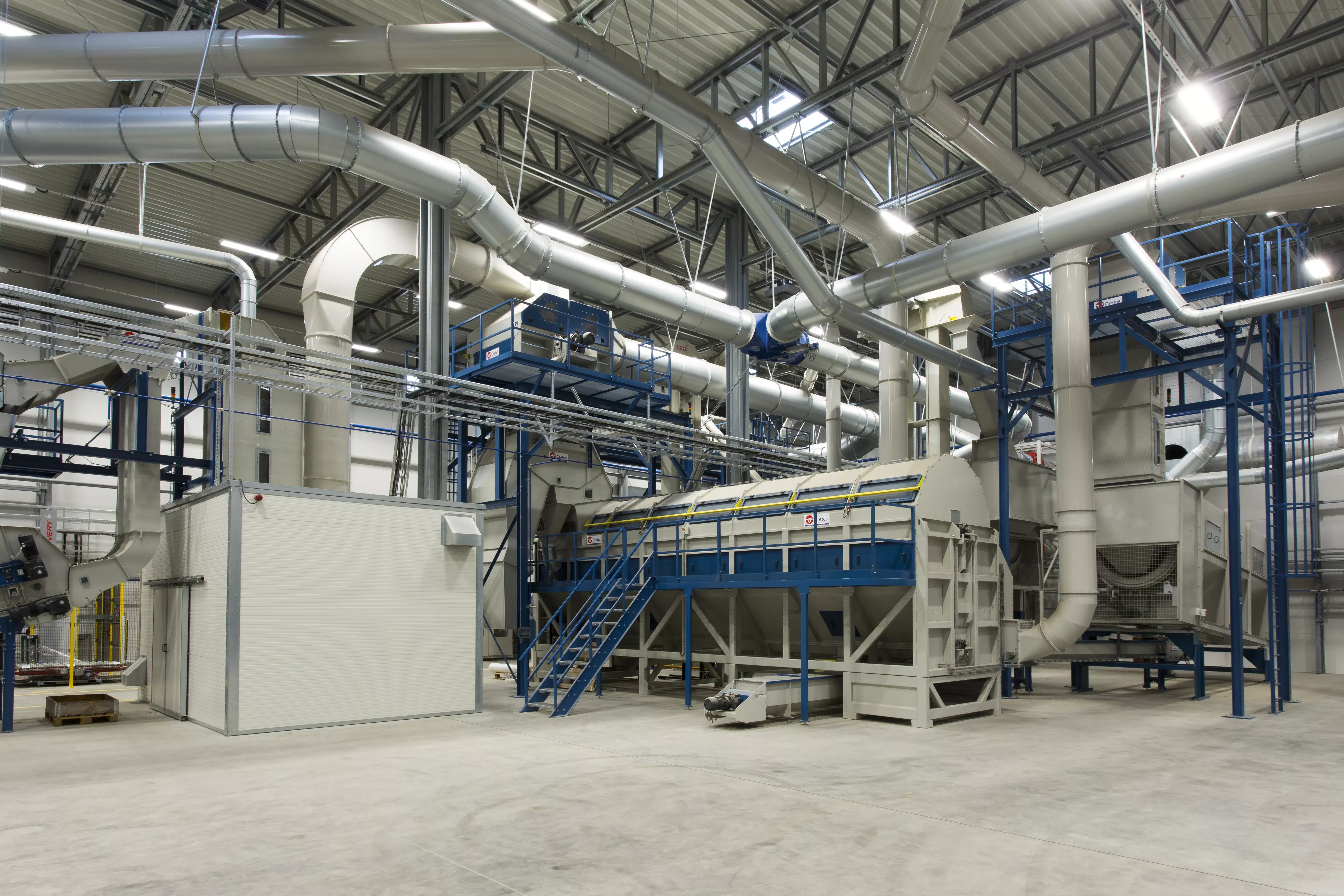 Overview of flax processing factory hall producing LinoBed bedding